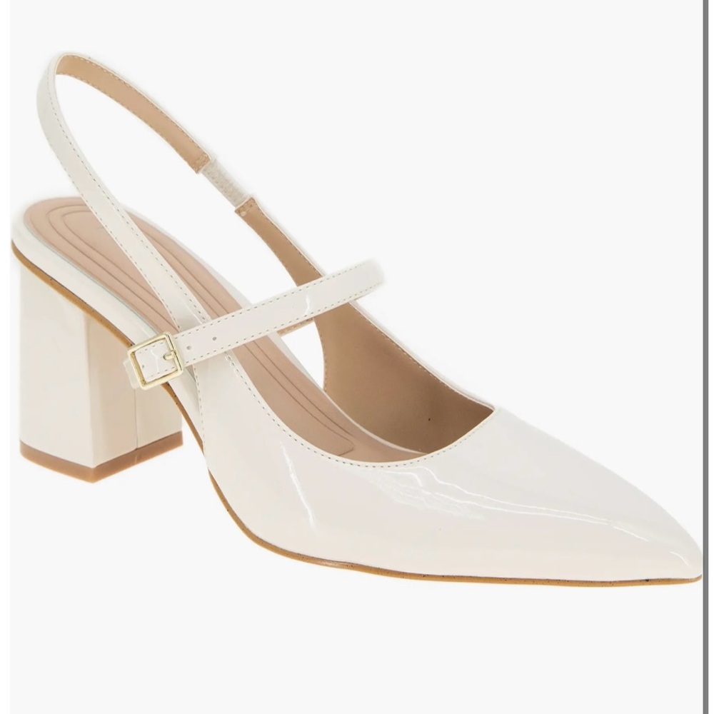 Ivory BCBG Gillian Pointed Toe Slingback Pump - Size 10